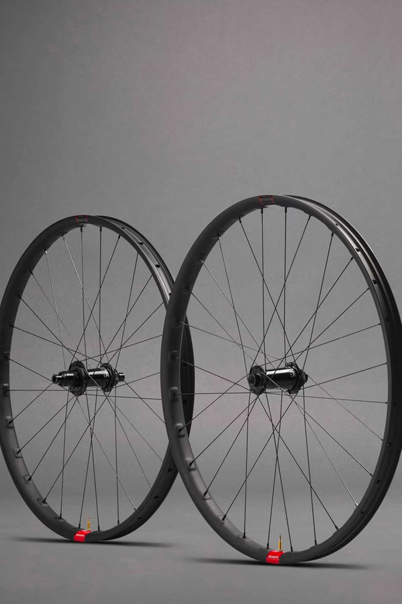 Reserve 30 SL x Industry9 Hydra Wheelset Stif Mountain Bikes