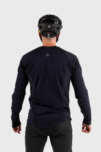 Load image into Gallery viewer, 7Mesh Gryphon Crew - Black