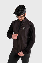 Load image into Gallery viewer, Mons Royale Redwood Wind Jersey &#39;21 - Black